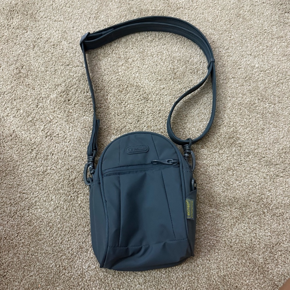 Pacsafe Luggage Metrosafe 100 Gii Hip and Shoulder Bag